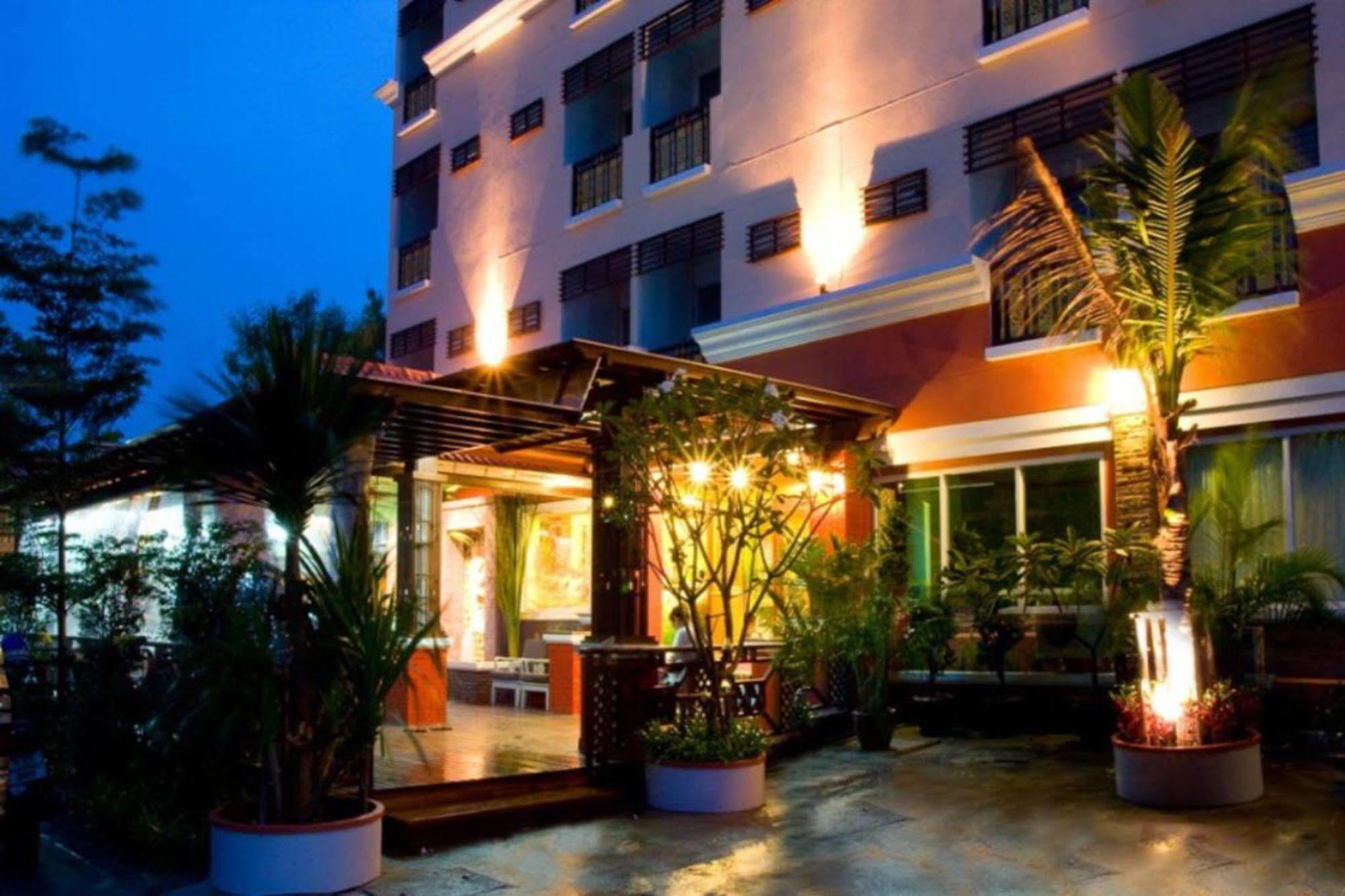 Oyo 280 Thai Garden Resort Μπανγκόκ Εξωτερικό φωτογραφία