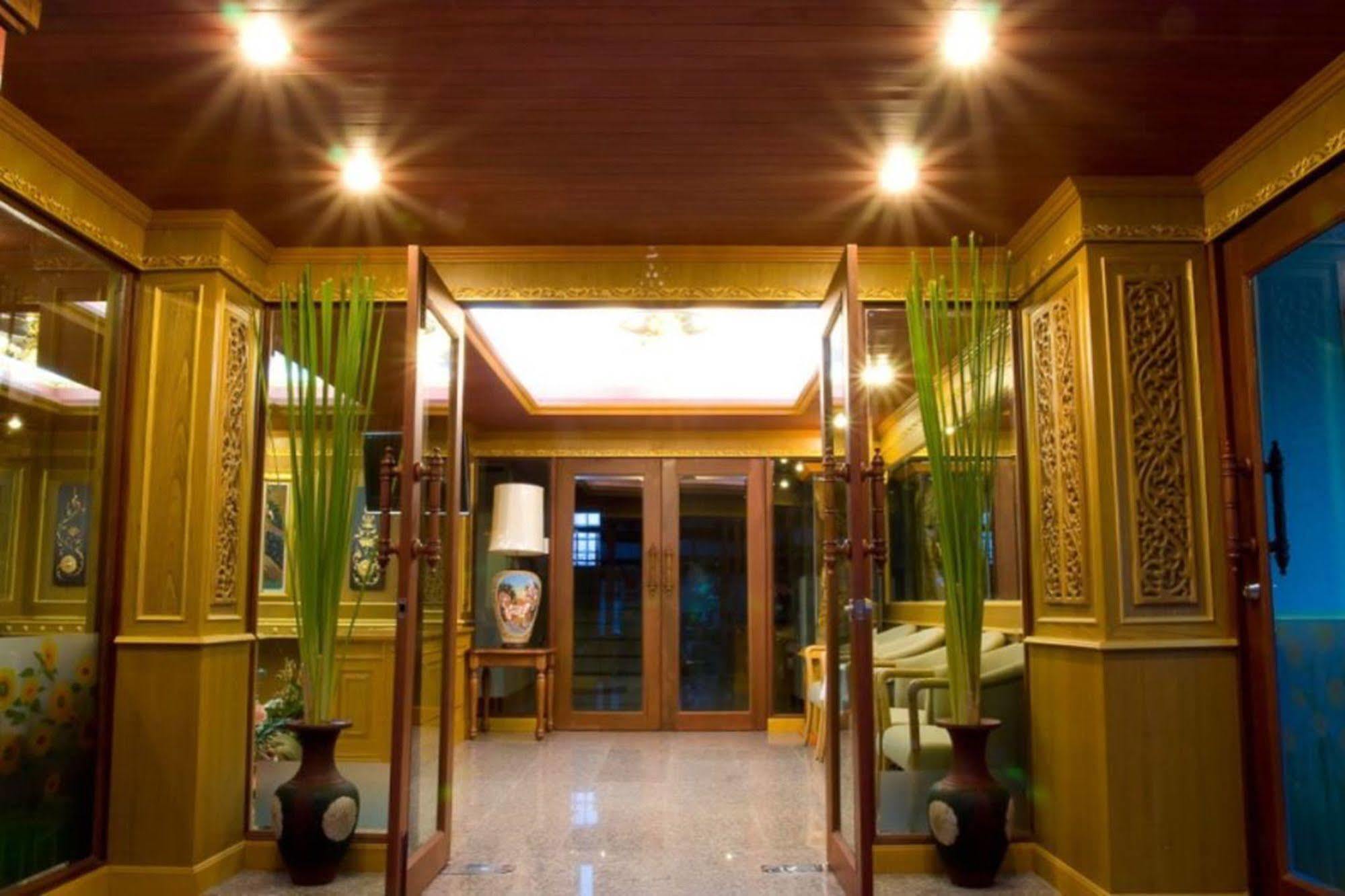 Oyo 280 Thai Garden Resort Μπανγκόκ Εξωτερικό φωτογραφία